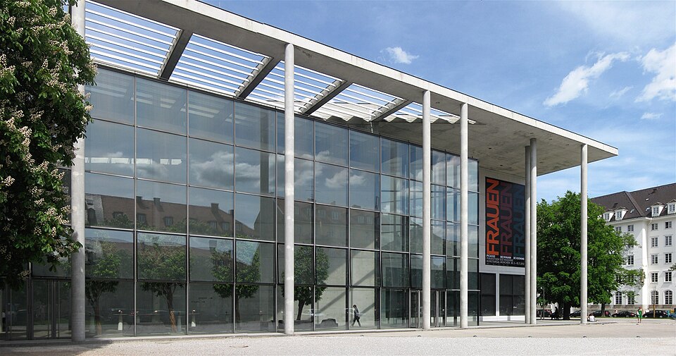 pinakothek der moderne suedseite muenchen 1