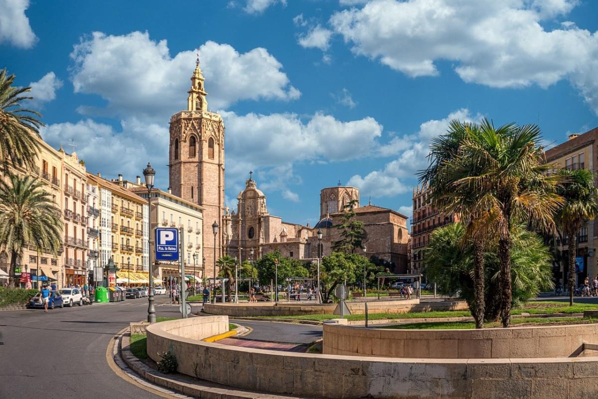 valencia piazza della citta fontana 2